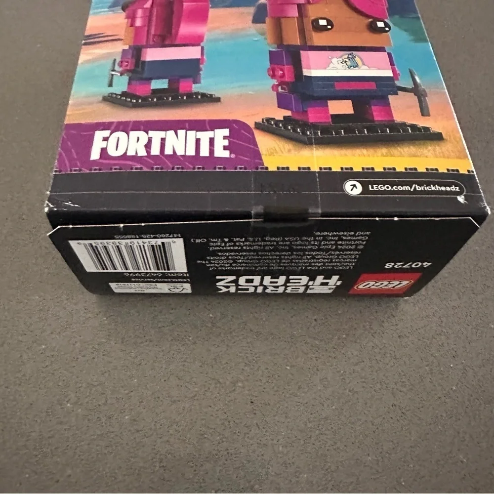 LEGO BrickHeadz 40728 Brite Bomber – Fortnite – 151 Pieces – Promotional Set
